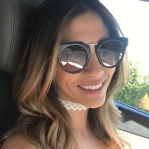 Meet your Posher, Ana